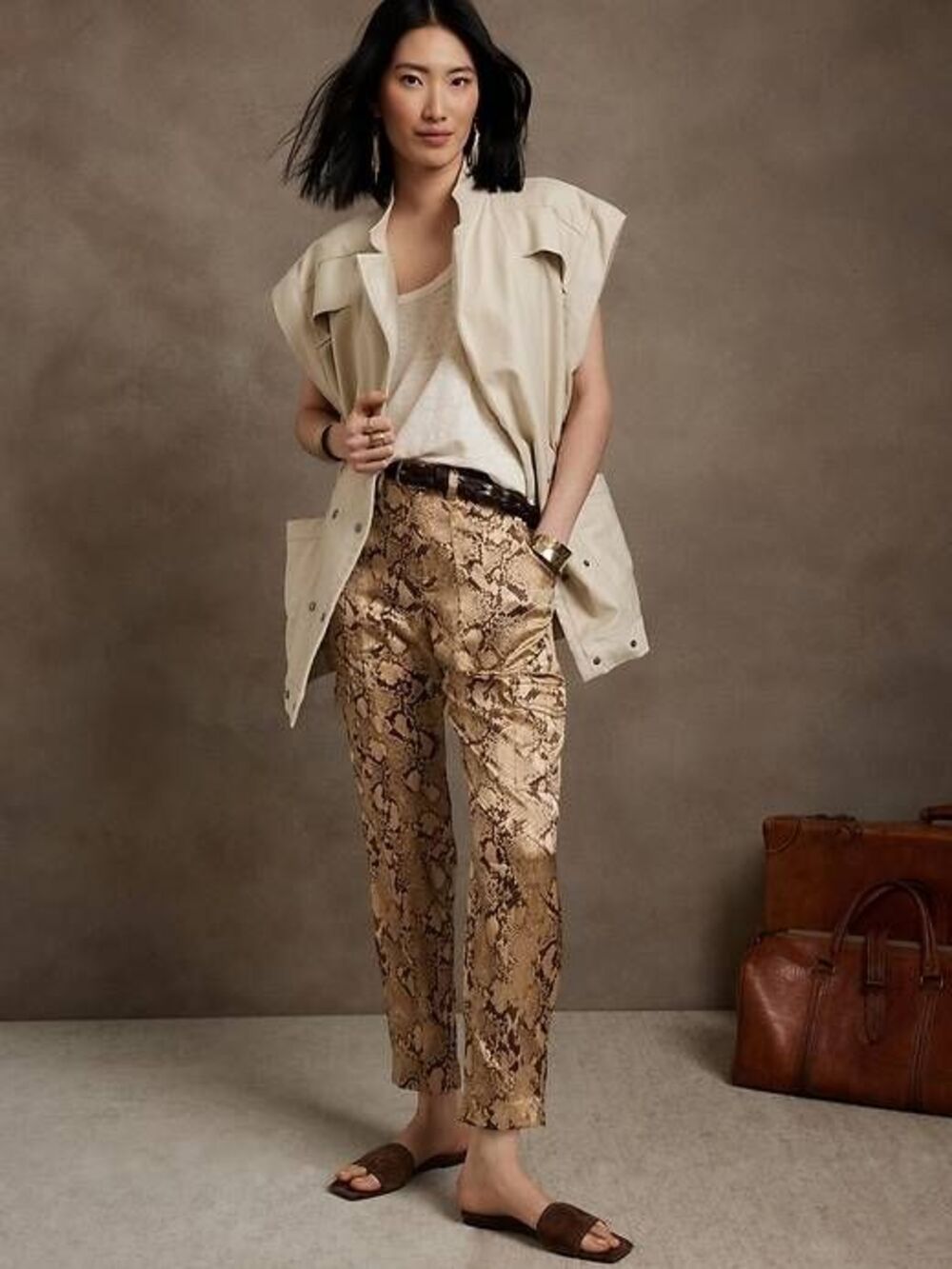 Banana Republic Allure Silk Cargo Pant Snakeskin Print 4 Short